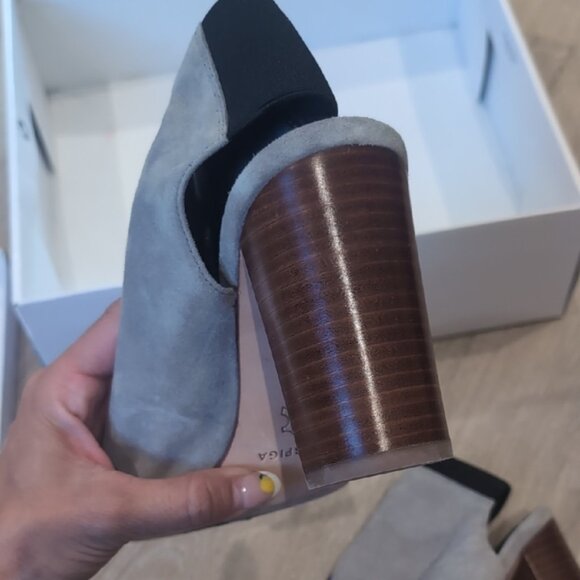 Via Spiga Gray Open-Toe Mules - Picture 5 of 10